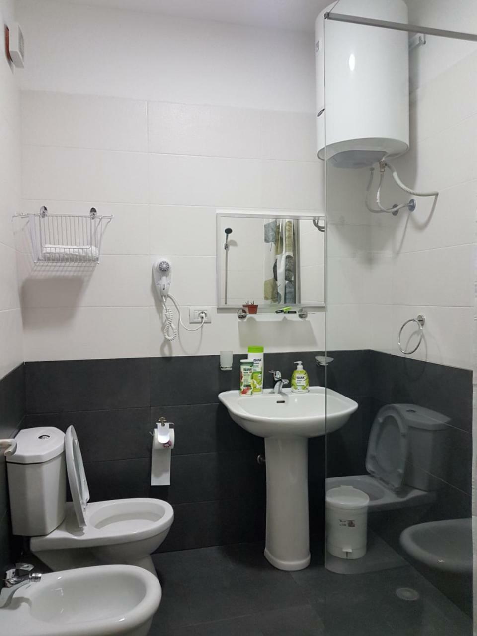 Bregu Green Apartments Vlorë エクステリア 写真